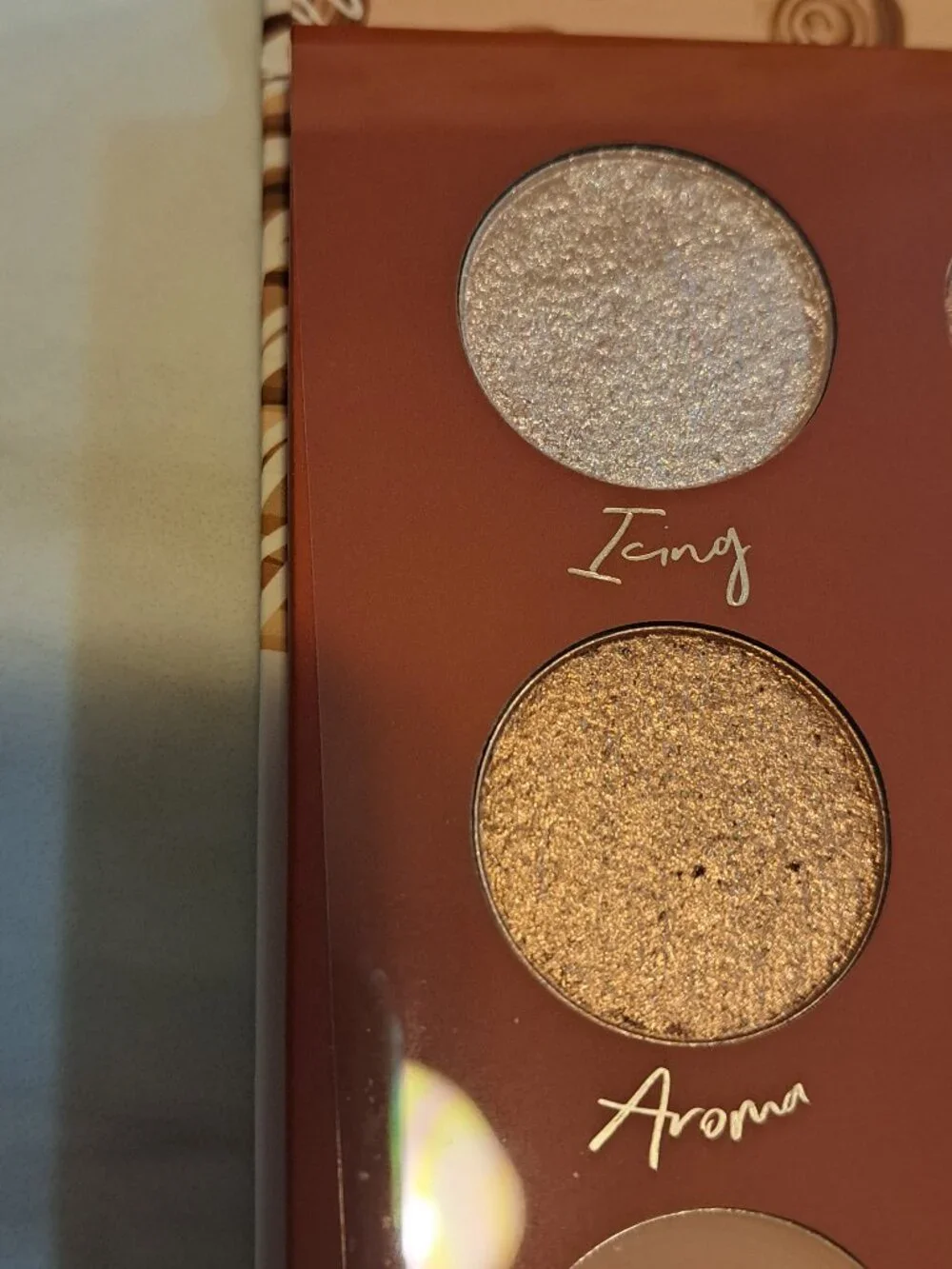 BEAUTY BAKERIE THE CHOSEN BUN EYESHADOW PALETTE